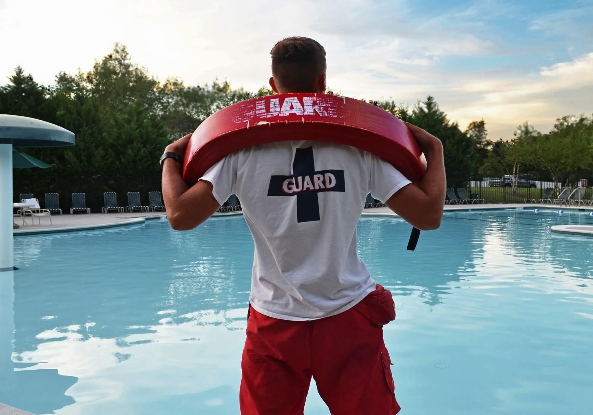 Състезателно плуване